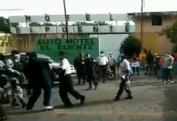 Remueven al jefe de la delegación PNC en Ahuachapán tras atacar a un médico durante protesta remueven-al-jefe-de-la-delegacion-pnc-en-ahuachapan-tras-atacar-a-un-medico-durante-protesta